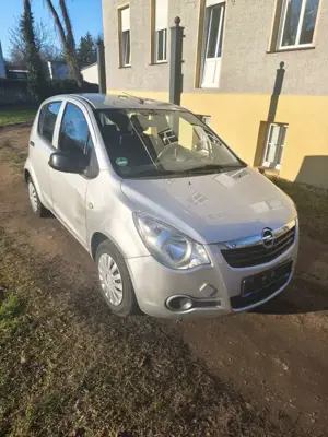 Opel Agila