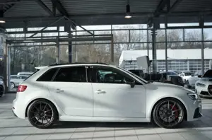 Audi RS3 q. Sportback *19 *Schale*BO*Virt*Pano*2.Hd Bild 5