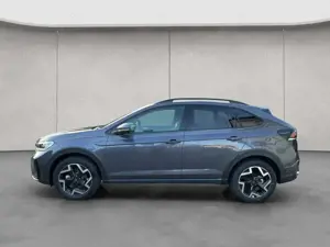 Volkswagen Taigo R-Line 1,0 l TSI DSG AHK GJR Discover Pro Bild 2