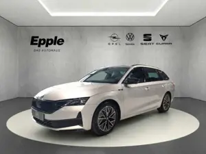 Skoda Octavia Combi Sportline mHEV ACC Klimaaut. SHZ LHZ PDC+Kam Bild 3