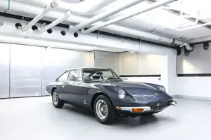 Ferrari 365 GT 2+2 new service
