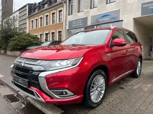 Mitsubishi Outlander PHEV Plus 4WD LED, Facelift