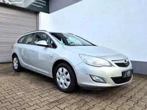 Opel Astra J Sports Tourer Selection