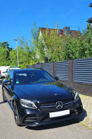 Mercedes-Benz C 300 d T 4Matic 9G-TRONIC AMG Line Bild 4