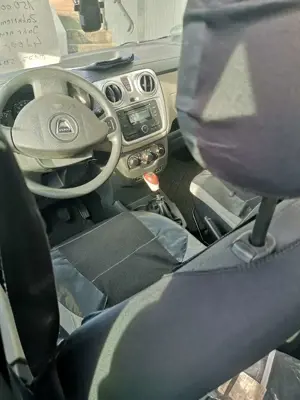 Dacia Lodgy 1.6 MPI 85 Bild 5