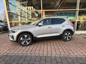 Volvo XC40 Core B3 Automatik *360° Kamera, LED Pxis, Navi*