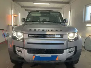Land Rover Defender Defender 110 D240HSE Bild 2