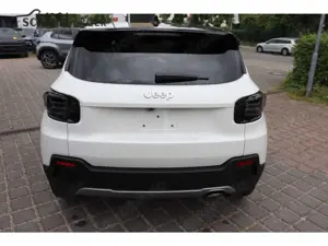 Jeep Avenger Summit e-Hybrid EU6e Leder JBL Pano Kamera VOLL El Bild 5