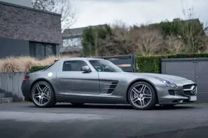 Mercedes-Benz SLS SLS AMG 6.2 V8 | 1. HAND | IMOLA GRAU-METALLIC