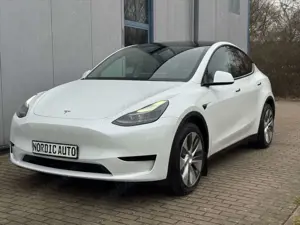 Tesla Model Y Standard Range
