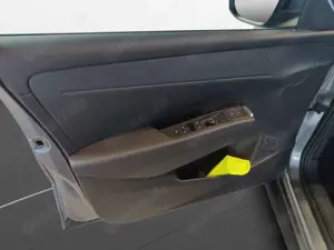 Volkswagen T-Roc Style 1.5 l eTSI OPF 85 kW (116 PS) Bild 5