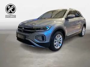 Volkswagen T-Roc Style 1.5 TSI DSG RFK IQ.LIGHT AHK SHZ PDC Klima