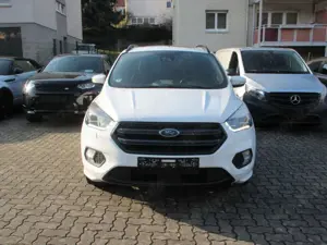 Ford Kuga ST-Line1.5 4x4 /Navi/Bi-Xenon/Panoramadach/ Bild 2