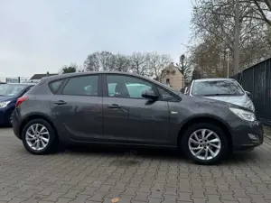 Opel Astra ASTRA 1.4l 74KW KLIMA NAVI 80.664 KM TÜV 03/27 Bild 3
