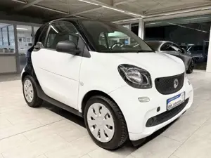 smart forTwo coupe Basis 52kW Klimaauto./Bluetooth