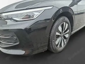 Volkswagen Golf VIII Goal 1.5 TSI LED-Plus Allwetter AHK Navi Bild 4