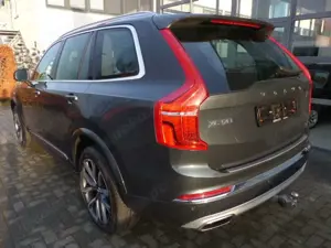 Volvo XC90 Inscription B5 AWD Aut.*1.HD*20"*AHK*LEDER*NAVI* Bild 3