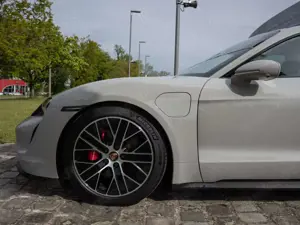 Porsche Taycan Taycan 4S Sport Turismo Bild 4