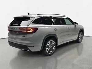 Skoda Kodiaq KODIAQ 1.5 TSI DSG SPORTLINE NAVI LED ACC PANO WIN Bild 4