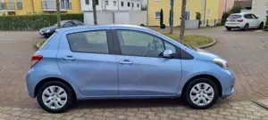 Toyota Yaris Yaris aus 1.Hand mit nur 19.123 KM Bild 4