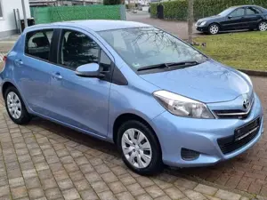 Toyota Yaris Yaris aus 1.Hand mit nur 19.123 KM Bild 5