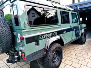 Land Rover Defender Defender 110 DPF Station Wagon SE Bild 5
