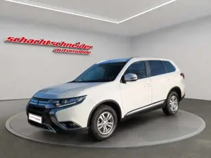 Mitsubishi Outlander 2.0 2WD Active+Kamera+Allwetter