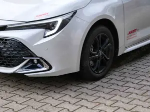 Toyota Corolla 2.0l TS Teamplayer incl. Technik-Paket Bild 3