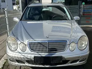 Mercedes-Benz E 200 E-Klasse T-Modell T Kompressor Automatik Classic Bild 3