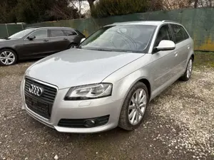 Audi A3 1.4 TFSI Ambition Sitzheizung Xenon PDC AHK S-Heft