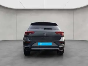 Volkswagen T-Roc 1.5 TSI -United- DSG LED/ Navi/ Panoramada Bild 4