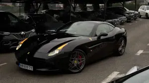 Ferrari California California T V8