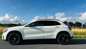 Mercedes-Benz GLA 220 d 4Matic 7G-DCT StreetStyle