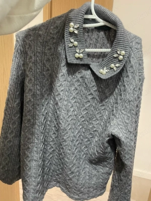 grauer pullover 