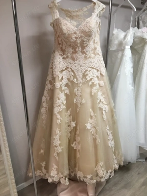 Hochzeitskleid 