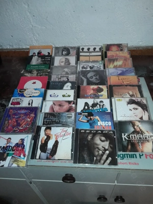 CD's  unterschiedlicher Musikrichtungen Bild 2
