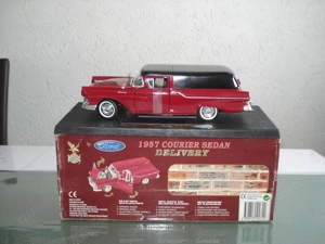 Road Legends Ford Courier Sedan 1:18 neuwertig OVP