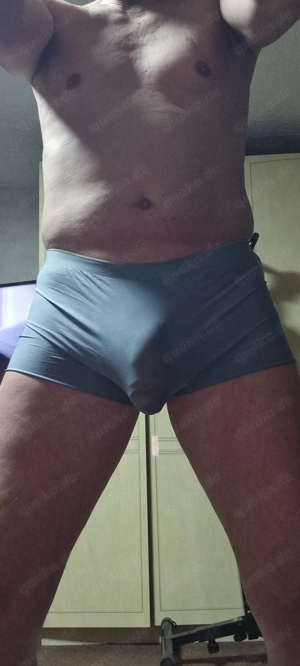 Schöner Großer sucht Sie  seine geile Schlampe.  Lust ?