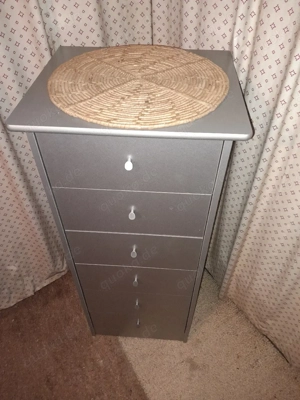 Kommode mit Schubladen in silber Bild 3