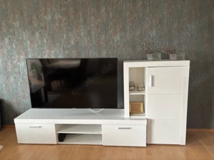 3-teilige weiße Wohnwand