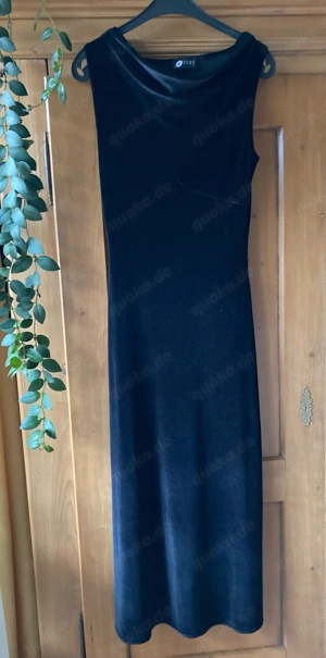 Abendsamtkleid