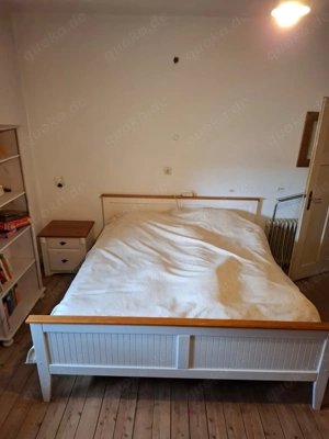 Doppelbett (1,9 Meter breit, 2,1 Meter lang)