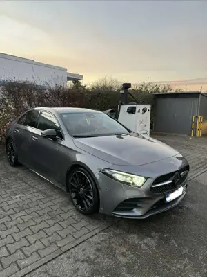 Mercedes-Benz A 220 d 8G-DCT AMG Line Bild 2