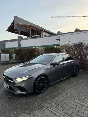 Mercedes-Benz A 220 d 8G-DCT AMG Line Bild 4