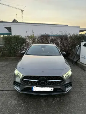 Mercedes-Benz A 220 d 8G-DCT AMG Line Bild 3