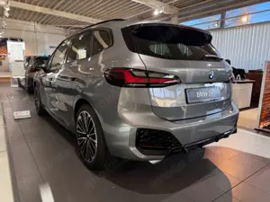 BMW 220 Active Tourer d M-Sport Pro AD AHK El. Pano. Komf. Bild 4