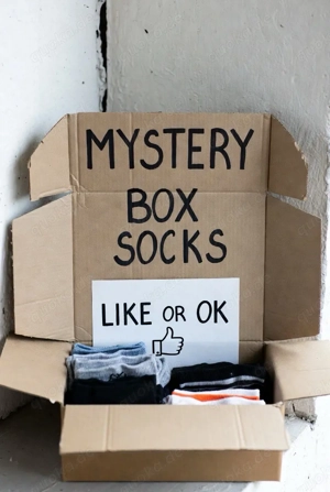 Überraschungsbox mit 4-5 Herrensocken, Größe 43-46