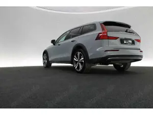 Volvo V60 Cross Country B4 Plus AWD AHK LED PANO Bild 2