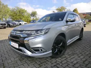 Mitsubishi Outlander PHEV PLUS + Intro-Paket 2.4 MIVEC 4WD