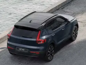 Volvo XC40 B4 Motor 197 Automatik Ultra Black Edition Alu 21"